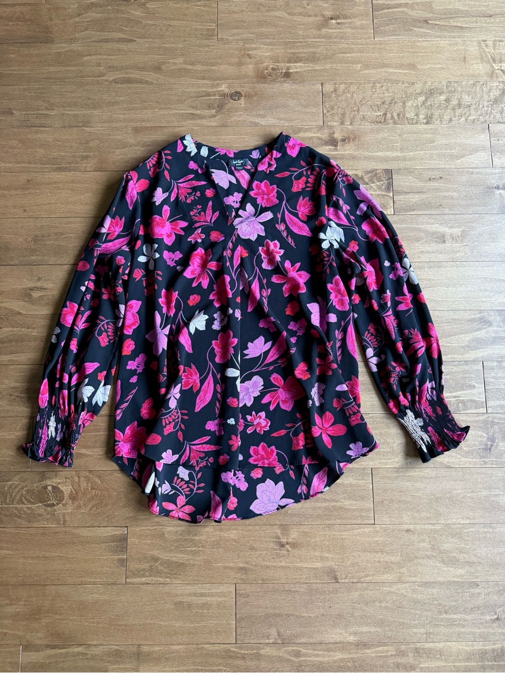 Lord & Taylor Black Floral V-Neck Blouse with Pink and Lavender Print